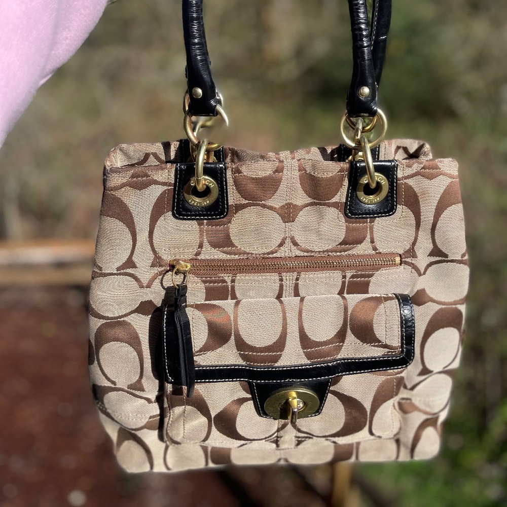 **SOLD** Classic COACH Hampton Turnlock Canvas Shoulder Bag F15689